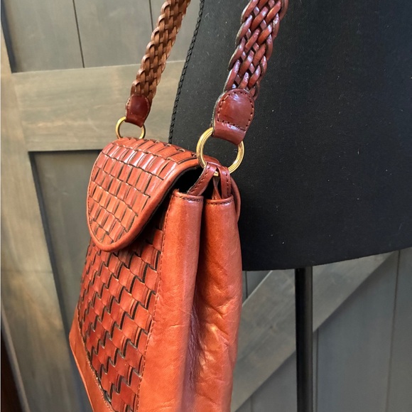 Vintage Woven Leather Shoulder Bag - Picture 10 of 11